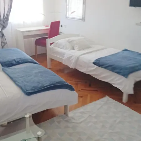 Agava With Terrace Near Old Town アパート スプリト