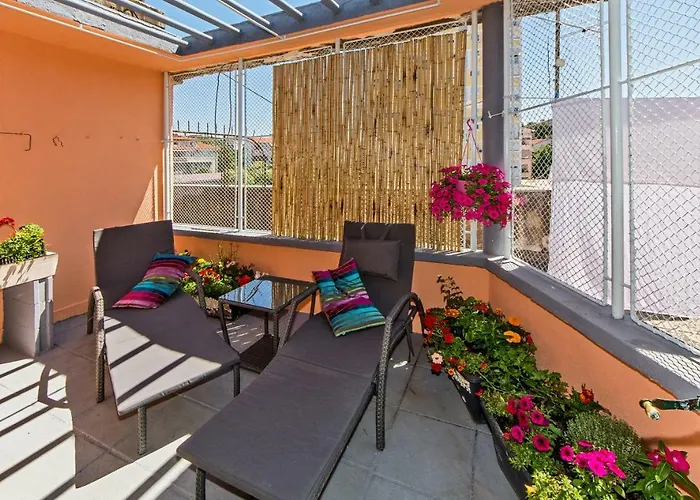 Agava With Terrace Near Old Town Apartman *